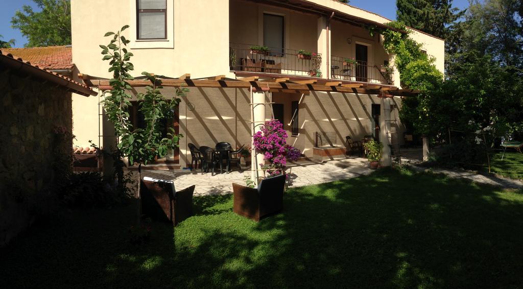 Agriturismo Casal Taccone Apartment ตาร์กวิเนีย ภายนอก รูปภาพ